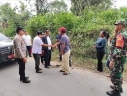 *BUPATI KARO TINJAU LOKASI LONGSOR DI DESA MBETUNG, POLSEK JUHAR LAKSANAKAN PENGAMANAN*