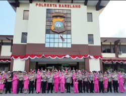 Polresta Barelang Gelar Upacara Kenaikan Pangkat TMT 1 Juli 2025 dan Penghargaan Purnawirawan