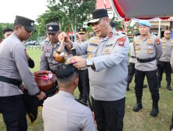 Kapolda Kepri pimpin upacara kenaikan pangkat 442 personel Polda Kepri