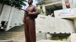 Jangan Teriak Merdeka, Malu Kita: Suara Satire Ahmad Sastra yang Mengguncang Nurani Bangsa