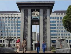 Uang Triliunan Mengalir ke Bank Negara Tetangga, Prof. Sutan Nasomal Soroti Lemahnya Sistem Perbankan Nasional