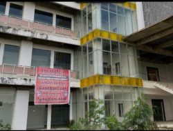 Proyek ‘Rumah Hantu’ Pemkab Sukabumi, Prof. Dr. Sutan Nasomal Minta Presiden Turun Tangan