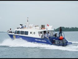 Imigrasi Batam Berikan Layanan Paspor Simpatik Antar Pulau, Penyuluhan Pencegahan TPPO Hingga Bakti Sosial di Pulau Buluh