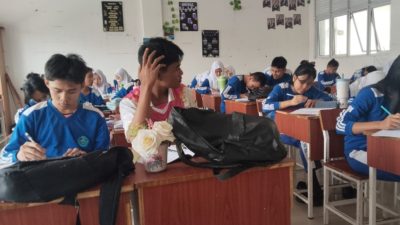 Seandainya Aku Menjadi Presiden: Mimpi-Mimpi Kecil yang Tumbuh di Ruang XI Kesehatan 1 SMA Negeri 28 Batam